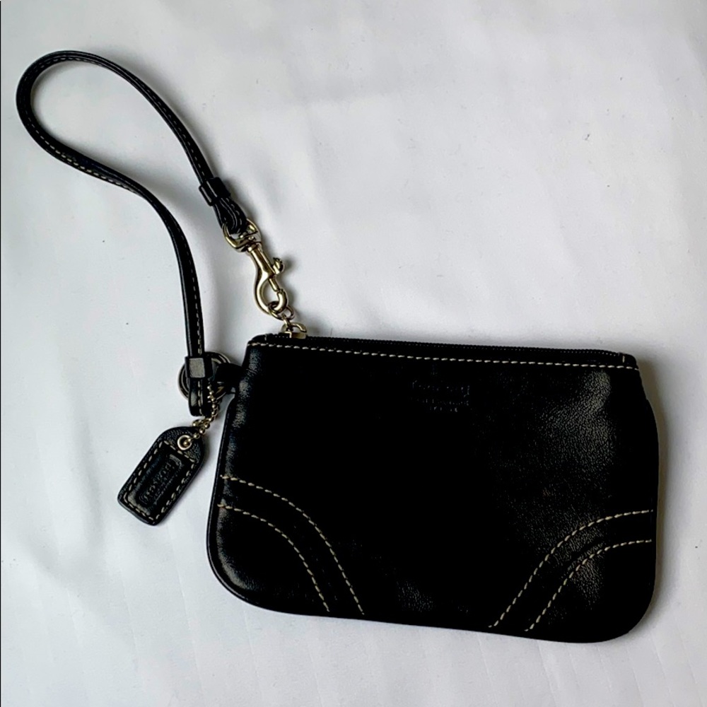 Coach Black w/baseball stitching wristlet w/gift box